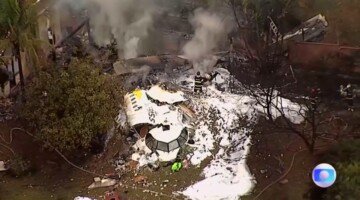 Brazil plane falling from sky