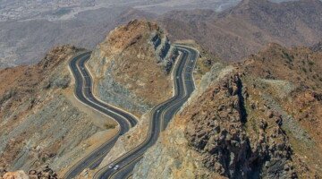 Opening Al Hada Road in both directions