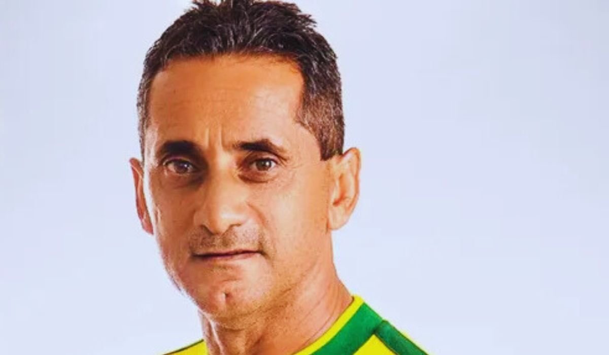 وفاة زي كارلوس.. نجم كرة القدم البرازيلي عن عمر يناهز 56 عامًا في أوساسكو 5 وفاة زي كارلوس.. نجم كرة القدم البرازيلي عن عمر يناهز 56 عامًا في أوساسكو