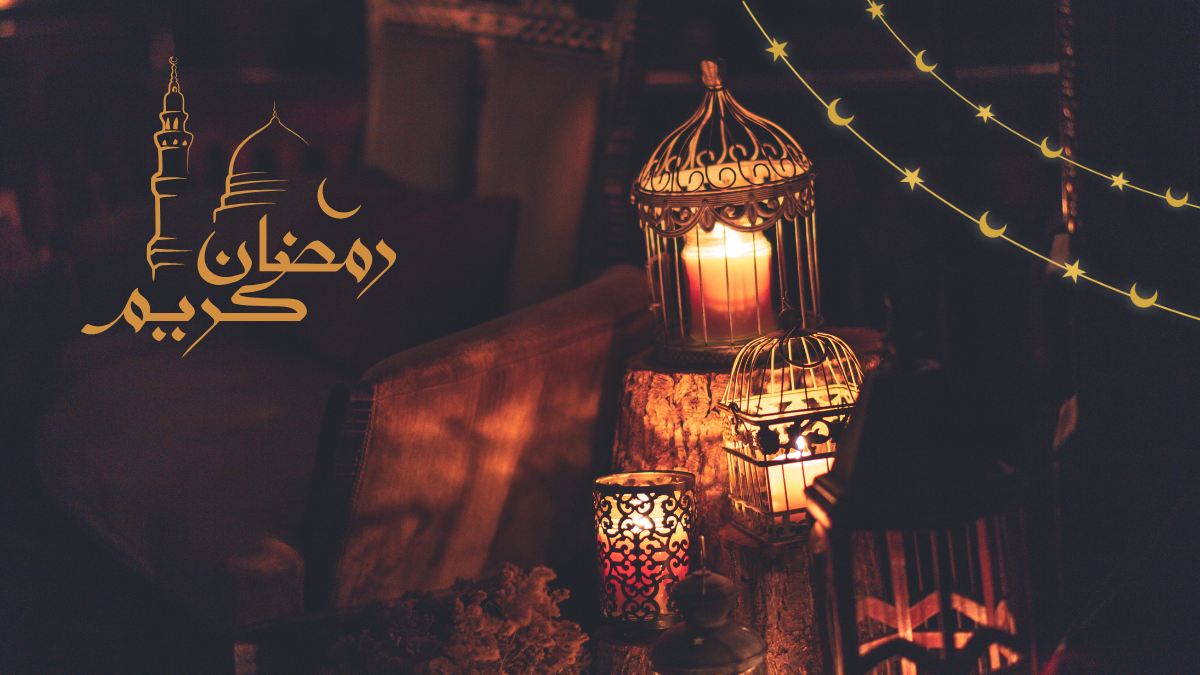 خلفية داكنة رمضان كريم وفوانيس مضيئة