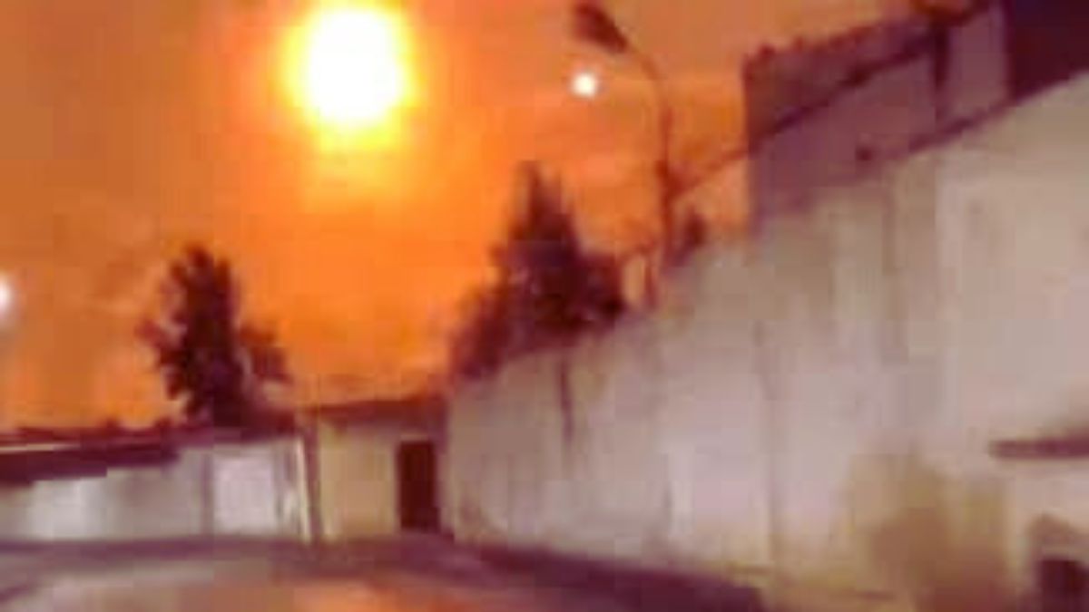 تفاصيل انفجار كويكب فوق الجزائر 