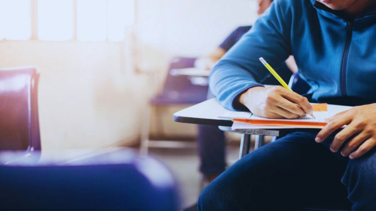 كيفية استخراج أرقام الجلوس والبطاقات الامتحانية لطلبة الثانوية العامة في الأردن 2025م 