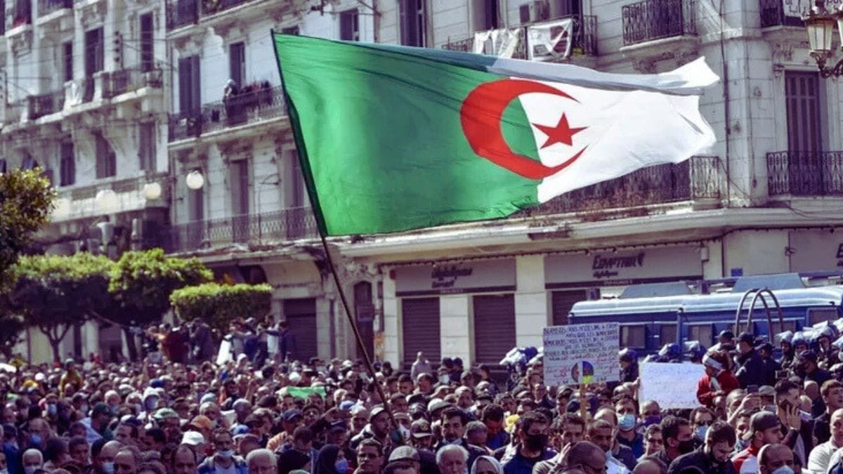 متى عيد الاستقلال الجزائري 